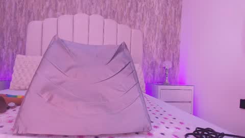 Snapshot of reven_lilith chatting on 1, 4, 2026 REVEN online show from 1, 4, 2026