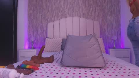 Snapshot of reven_lilith chatting on 1, 5, 2026 REVEN online show from 1, 5, 2026