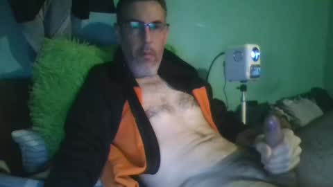 reyes_albert2006 online show from 24, 11, 2025