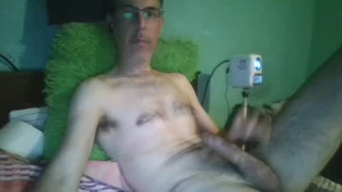 Snapshot of reyes_albert2006 chatting on 13, 4, 2026 reyes_albert2006 online show from 13, 4, 2026