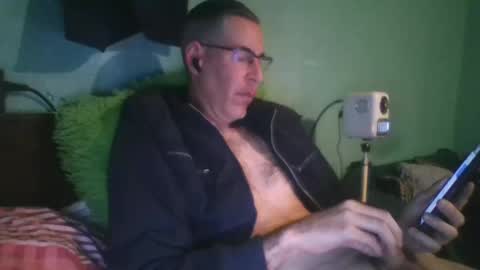 Snapshot of reyes_albert2006 chatting on 19, 4, 2026 reyes_albert2006 online show from 19, 4, 2026