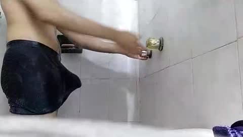 Snapshot of reynspen chatting on 13, 10, 2025 Reynspen online show from 13, 10, 2025