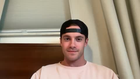 Snapshot of rguy114 chatting on 9, 4, 2026 Ryan online show from 9, 4, 2026