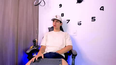 Snapshot of rhys_jagger_ chatting on 10, 10, 2025 rhys_jagger_ online show from 10, 10, 2025