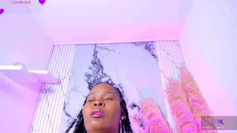 Snapshot of rianamanson chatting on 5, 5, 2026 Riana online show from 5, 5, 2026