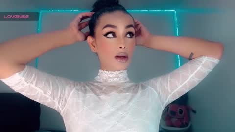 Snapshot of riannagarcia_ chatting on 4, 11, 2025 Rianna Garcia online show from 4, 11, 2025