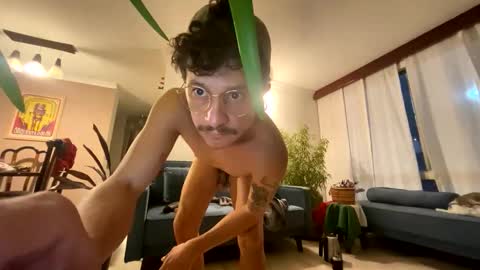 Snapshot of ricardo_babeadoos chatting on 5, 5, 2026 ricardo_babeadoos online show from 5, 5, 2026