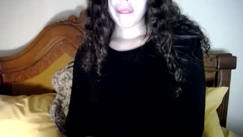 Snapshot of ricciolina___ chatting on 7, 5, 2026 Tina online show from 7, 5, 2026