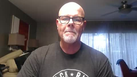 Snapshot of rich32937 chatting on 26, 10, 2025 rich32937 online show from 26, 10, 2025