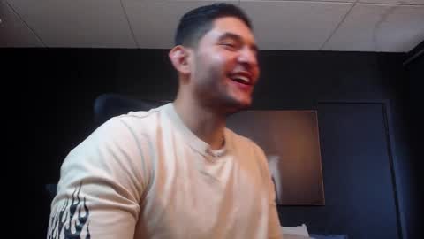 Snapshot of richard_milleer chatting on 4, 12, 2025 Ricardo online show from 4, 12, 2025