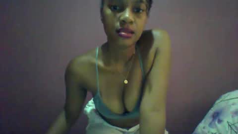 Snapshot of ricie001 chatting on 7, 3, 2026 ricie001 online show from 7, 3, 2026