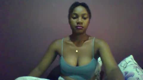 Snapshot of ricie001 chatting on 26, 3, 2026 ricie001 online show from 26, 3, 2026