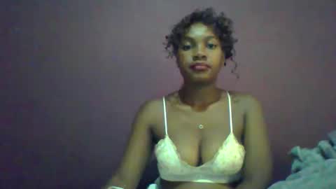 Snapshot of ricie001 chatting on 2, 4, 2026 ricie001 online show from 2, 4, 2026