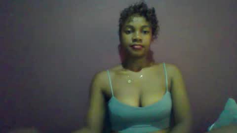 Snapshot of ricie001 chatting on 9, 4, 2026 ricie001 online show from 9, 4, 2026