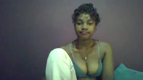 Snapshot of ricie001 chatting on 11, 4, 2026 ricie001 online show from 11, 4, 2026