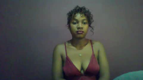 Snapshot of ricie001 chatting on 15, 4, 2026 ricie001 online show from 15, 4, 2026