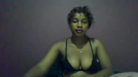 Snapshot of ricie001 chatting on 23, 4, 2026 ricie001 online show from 23, 4, 2026
