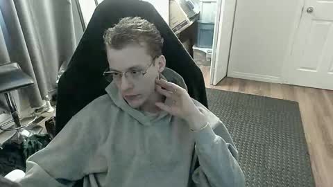 Snapshot of rickgosling chatting on 14, 11, 2025 rickgosling online show from 14, 11, 2025