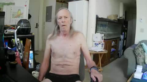 Snapshot of rickl56 chatting on 16, 4, 2026 rickl56 online show from 16, 4, 2026