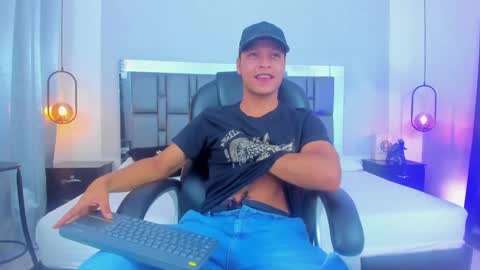 Snapshot of ricky_owens1 chatting on 4, 1, 2025 Ricky online show from 4, 1, 2025