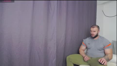 Snapshot of rickymiami1 chatting on 5, 1, 2026 rickymiami1 online show from 5, 1, 2026