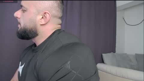 Snapshot of rickymiami1 chatting on 4, 4, 2026 rickymiami1 online show from 4, 4, 2026