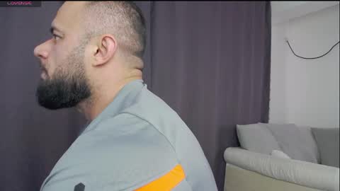 Snapshot of rickymiami1 chatting on 8, 4, 2026 rickymiami1 online show from 8, 4, 2026