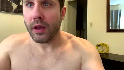 Snapshot of rico_suave25 chatting on 17, 12, 2025 rico_suave25 online show from 17, 12, 2025