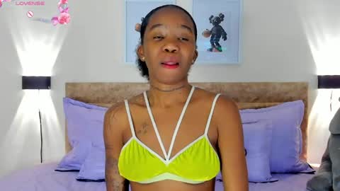 Snapshot of rihana_hot01 chatting on 20, 5, 2026 ri ri online show from 20, 5, 2026