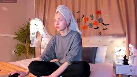 rihanna_walker online show from 27, 10, 2025