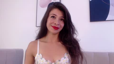 Snapshot of riley_bensongh chatting on 8, 2, 2025 Riley online show from 8, 2, 2025