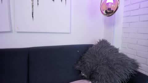 Snapshot of riley_reid_19 chatting on 18, 12, 2024 kamila online show from 18, 12, 2024