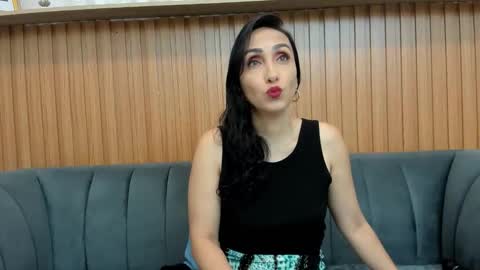 Snapshot of riley_reid_milf chatting on 12, 5, 2026 Oriana online show from 12, 5, 2026