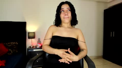 Snapshot of riley_skye_ chatting on 21, 1, 2025 RAILEY online show from 21, 1, 2025