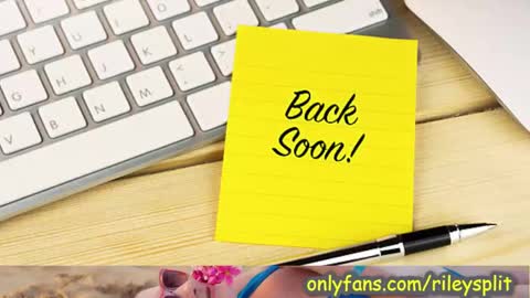 Snapshot of rileycomely chatting on 9, 1, 2025 RileyComely online show from 9, 1, 2025