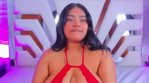 Snapshot of rileydolly chatting on 28, 2, 2025 RileyDolly online show from 28, 2, 2025