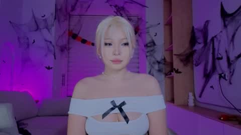 Snapshot of rileymee chatting on 26, 10, 2025 rileymee online show from 26, 10, 2025