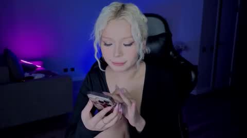 Snapshot of rileymee chatting on 3, 12, 2025 rileymee online show from 3, 12, 2025