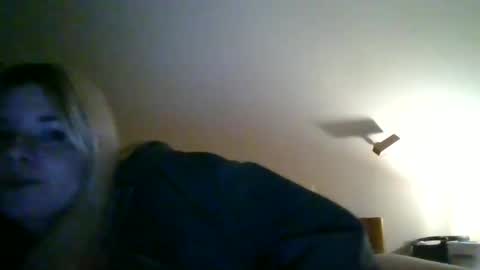 Snapshot of rileyzoee9 chatting on 4, 1, 2025 rileyzoee9 online show from 4, 1, 2025