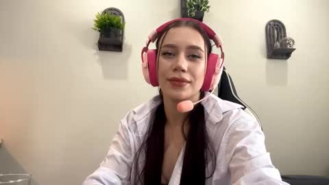 Snapshot of rimaobenshain chatting on 19, 9, 2025 Emily online show from 19, 9, 2025