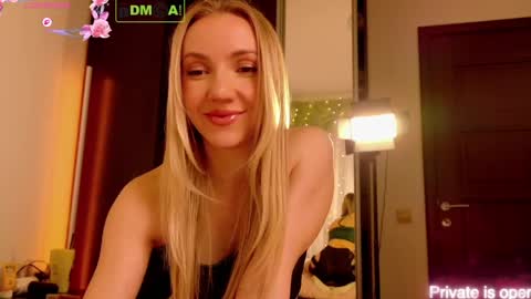 Snapshot of rina_asty chatting on 9, 4, 2026 Rina Asty online show from 9, 4, 2026