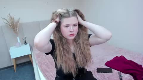 Snapshot of rina_babyyy chatting on 27, 7, 2026 rina_babyyy online show from 27, 7, 2026
