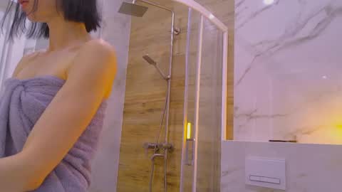 Snapshot of rinacain chatting on 23, 5, 2026 RINA online show from 23, 5, 2026