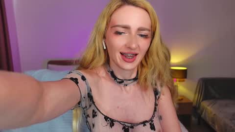 Snapshot of rinacandy chatting on 18, 12, 2024 SweetRina online show from 18, 12, 2024