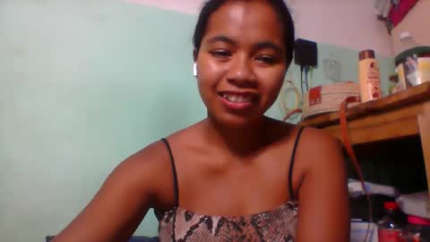 Snapshot of rinah856024 chatting on 1, 4, 2026 rinah856024 online show from 1, 4, 2026