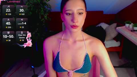 Snapshot of rioestrella chatting on 10, 10, 2025 Emilia online show from 10, 10, 2025