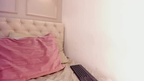 Snapshot of riri_candy chatting on 19, 2, 2025 Riri Candy online show from 19, 2, 2025