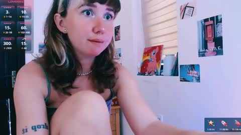 Snapshot of riri_rich chatting on 25, 3, 2026 Rita online show from 25, 3, 2026