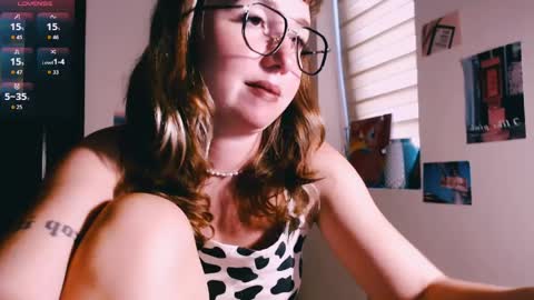 Snapshot of riri_rich chatting on 10, 4, 2026 Rita online show from 10, 4, 2026