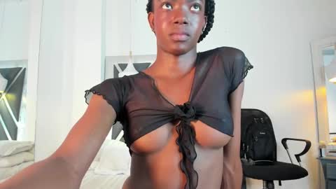 Snapshot of ririblonde chatting on 6, 10, 2025 Ririblonde online show from 6, 10, 2025
